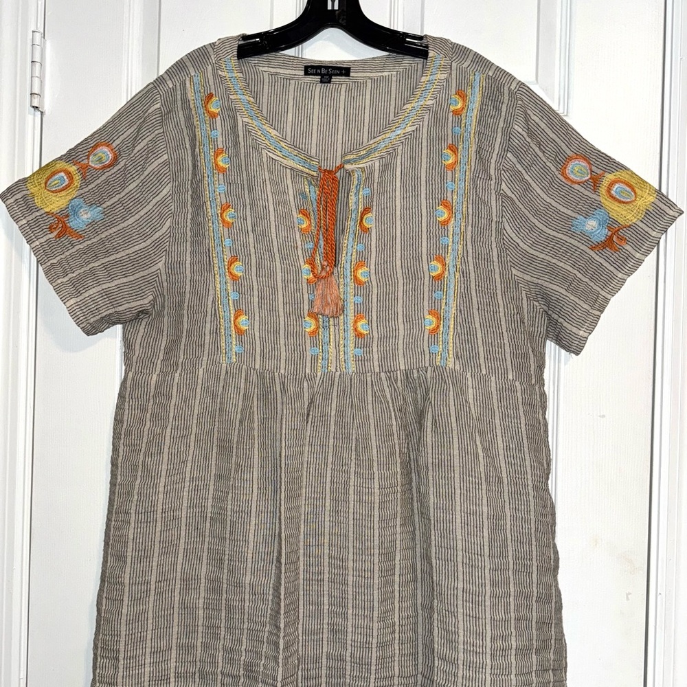 See and Be Seen Boho Top Beige Pinstripe Embroidered Size 1X EUC